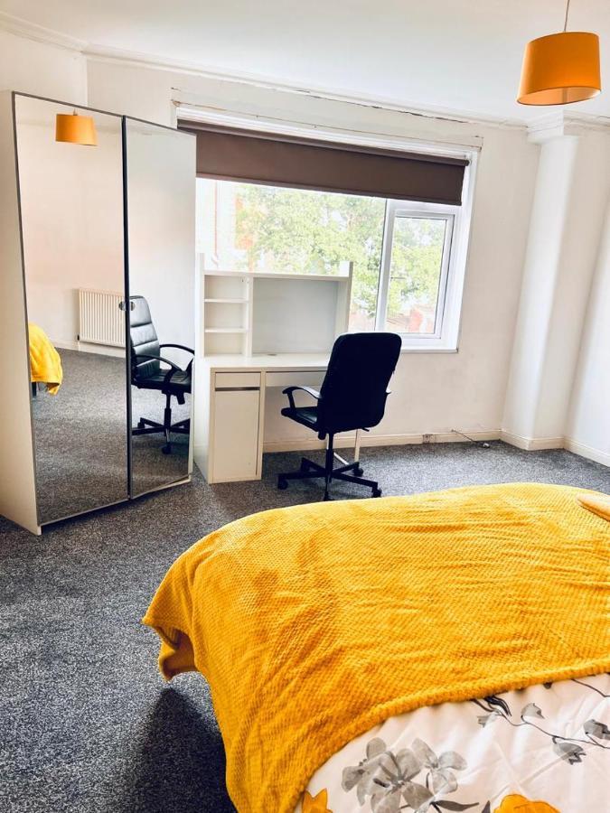 Private Room Close To Leeds University And City Centre Exteriér fotografie
